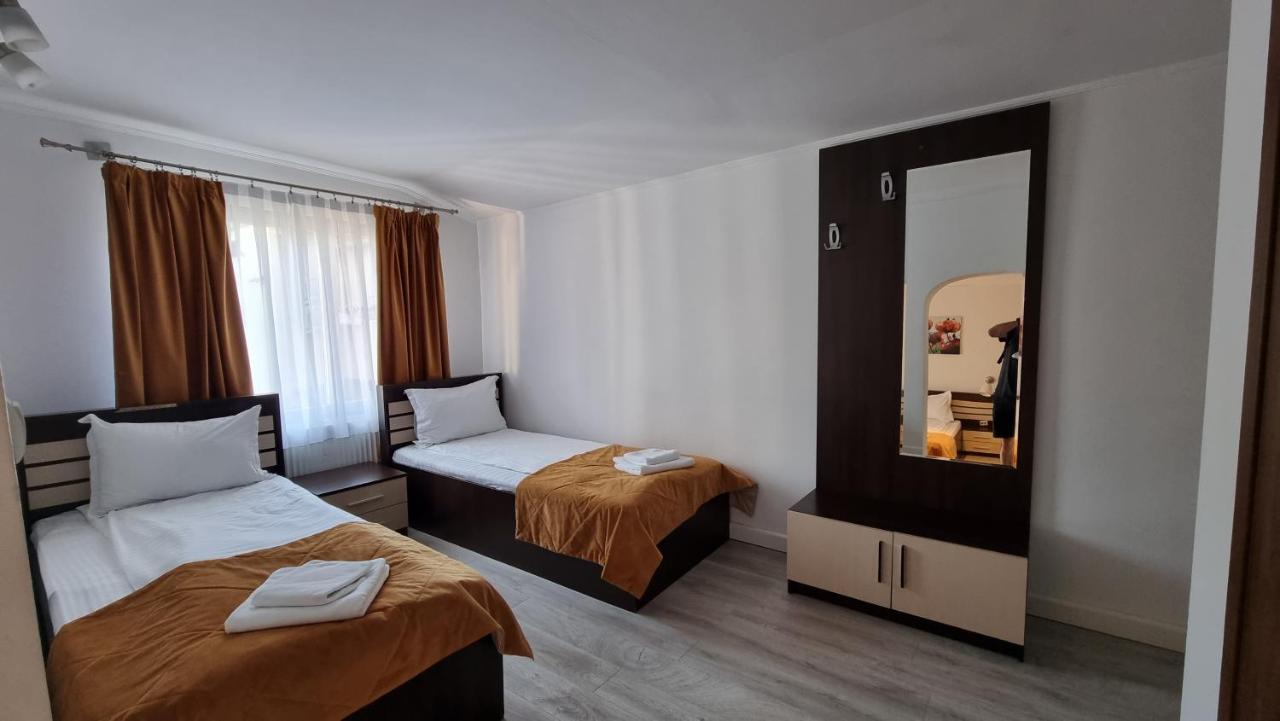 Vila Parc Клуж-Напока Екстериор снимка