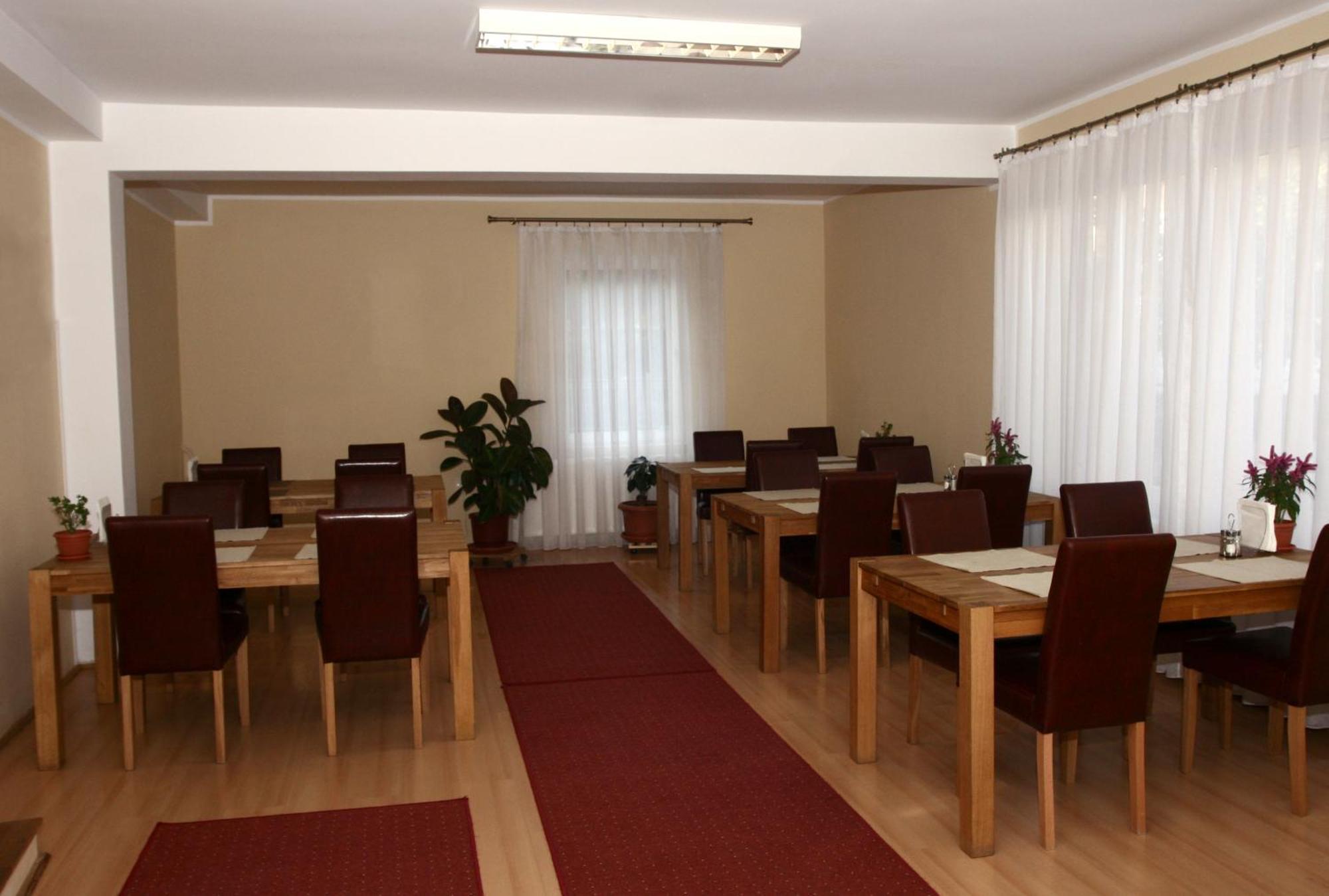Vila Parc Клуж-Напока Екстериор снимка